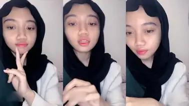 Bokep Indo Rarah Hijaber Toket Gede Colmek 1 poster