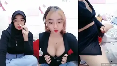 Cewek Cantik Ngebet Colmek WOT Lumer poster